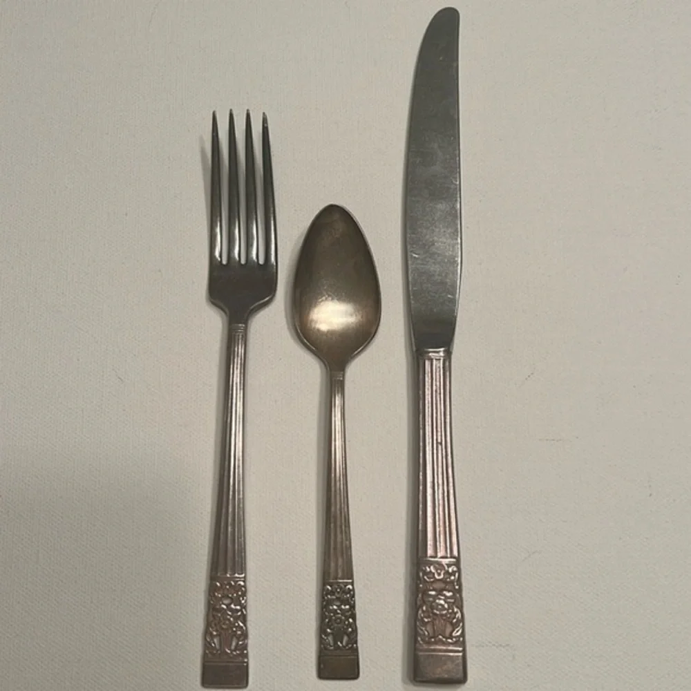 Antique Coronation Pattern 1Knife 1Teaspoon 1Demitasse Oneida Community 1936